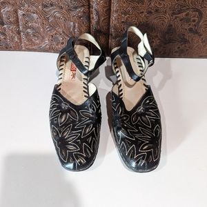 Pikolinos Black Cutout Leather Ankle Strap Mary Jane Low Heel Sandals Size 10